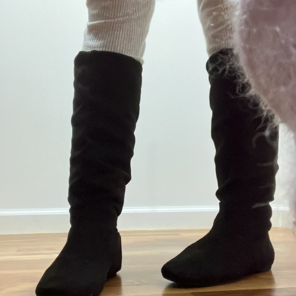 (Used) Good condition faux suede floppy black boots Mid length Size 6 - Picture 3 of 6